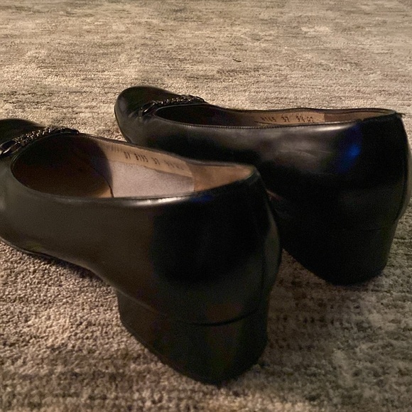Salvatore Ferragamo Chic Black Leather Loafers with Silver buckle - size 9.5 - Picture 7 of 9